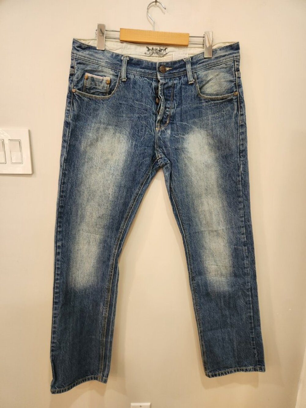 Vintage Levi's 504 Button Fly Jeans Mens 34x31 Straight Leg Blue Medium Wash